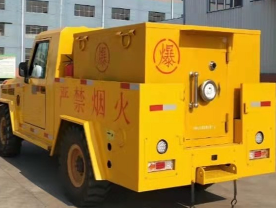宁海凯龙爆破器材运输车：保障爆破任务的安全运行